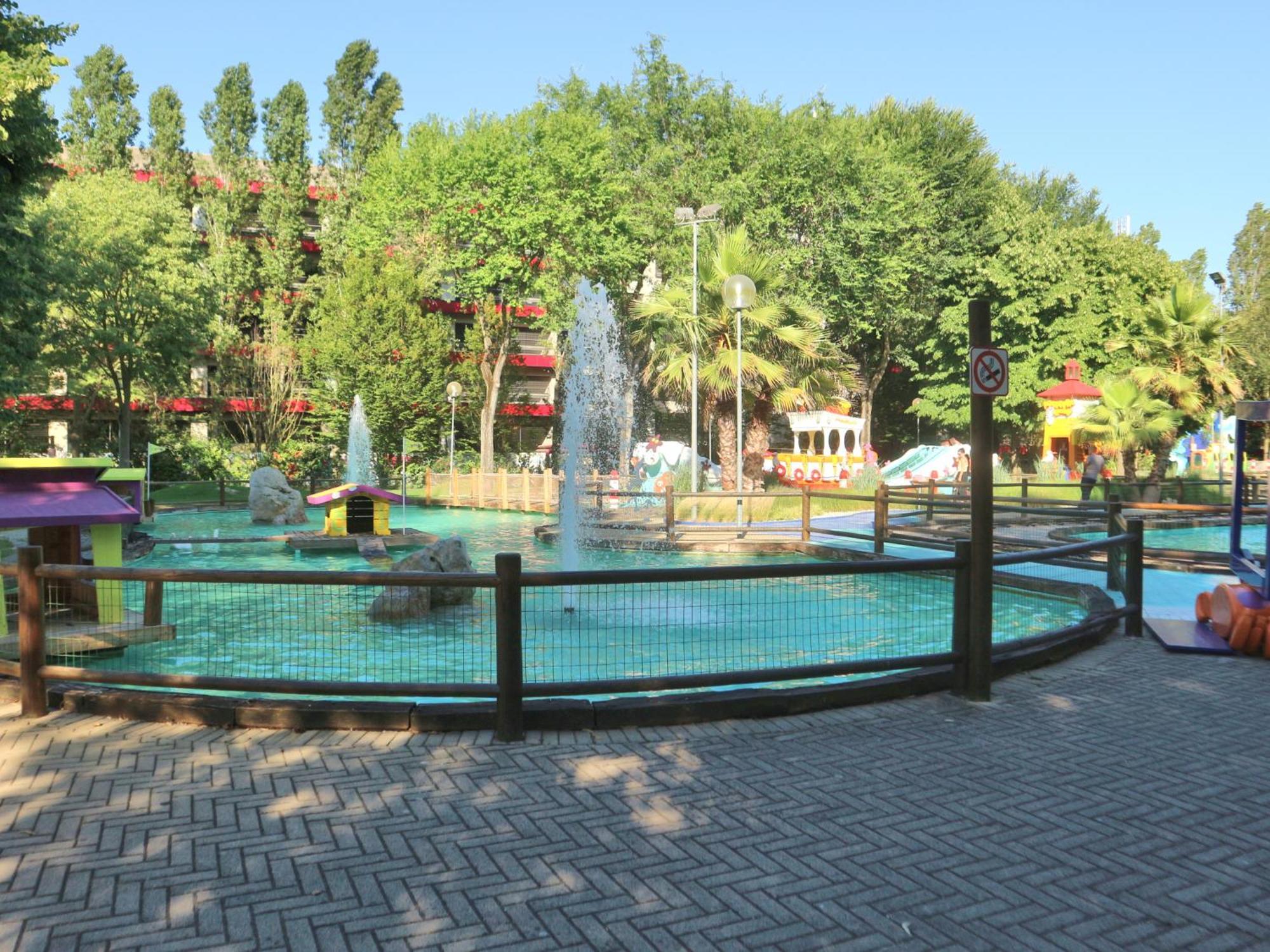 Burello Apartment Lignano Sabbiadoro Exterior photo